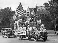Striker_parade-1929-07-08.jpg